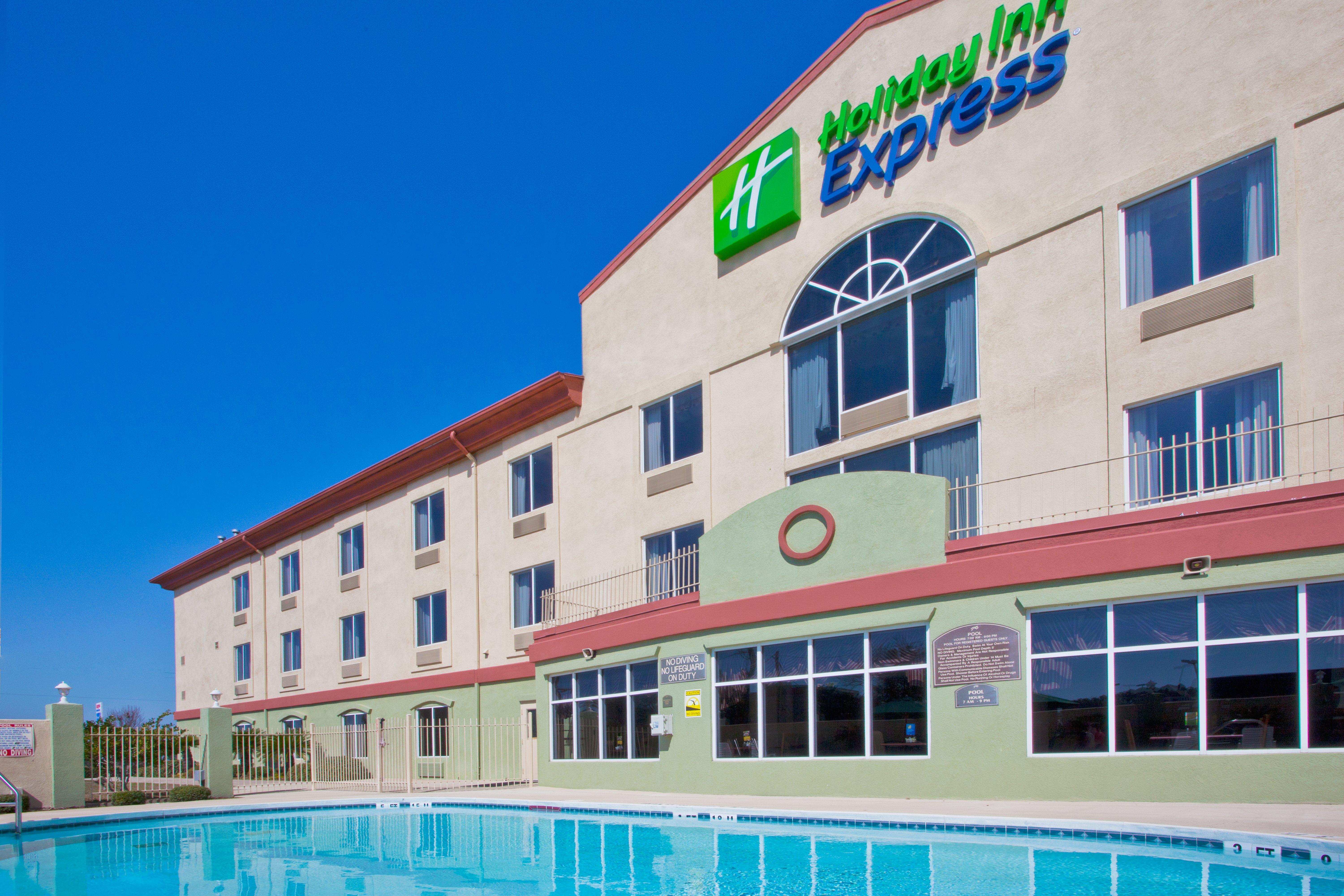 Holiday Inn Express Hotel & Suites Live Oak By Ihg Dış mekan fotoğraf