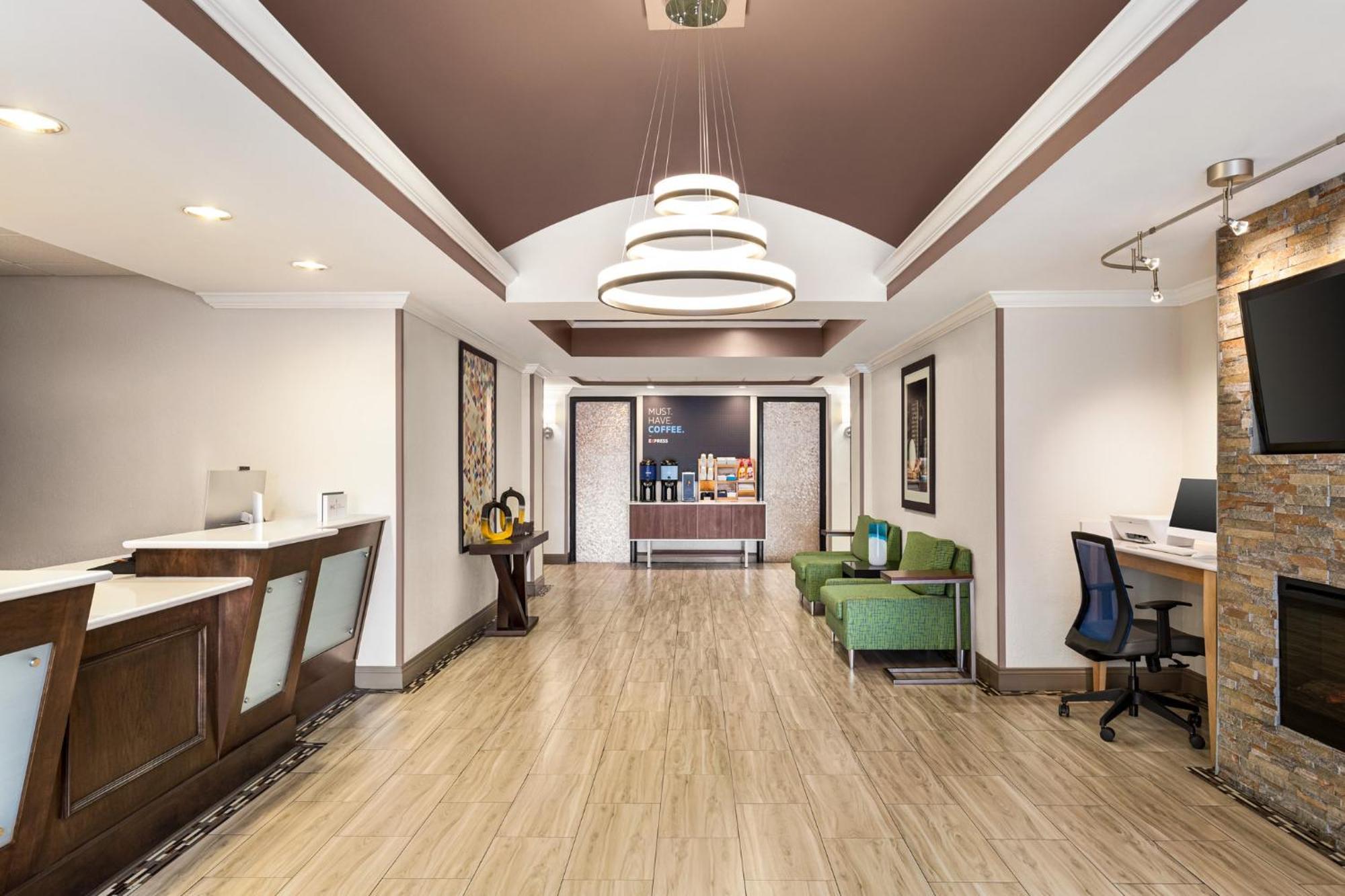 Holiday Inn Express Hotel & Suites Live Oak By Ihg Dış mekan fotoğraf