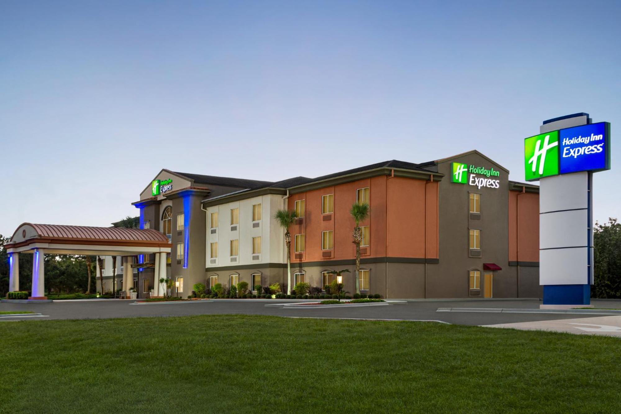 Holiday Inn Express Hotel & Suites Live Oak By Ihg Dış mekan fotoğraf