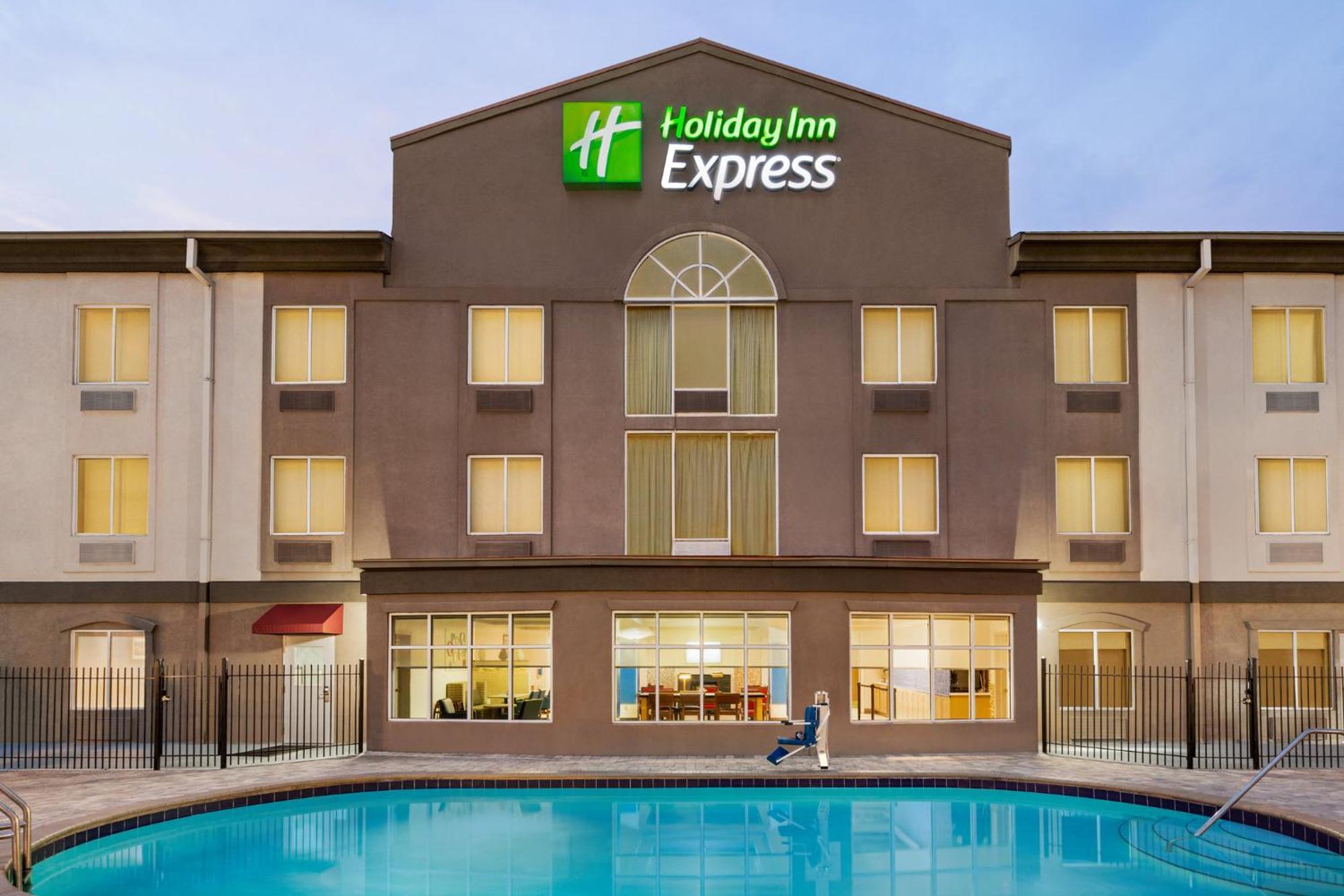 Holiday Inn Express Hotel & Suites Live Oak By Ihg Dış mekan fotoğraf
