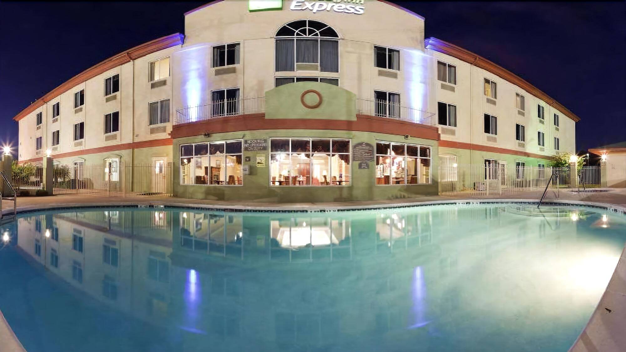 Holiday Inn Express Hotel & Suites Live Oak By Ihg Dış mekan fotoğraf